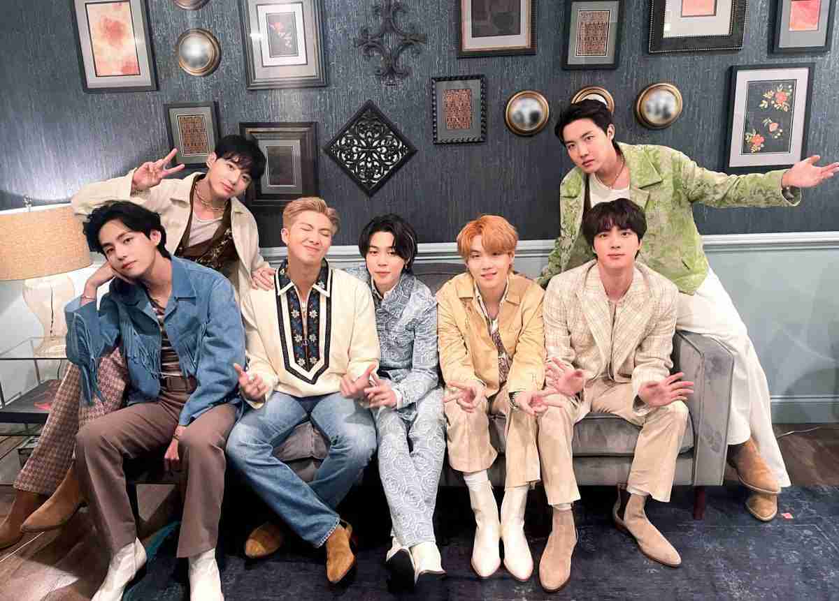 How will BTS' military service affect their careers?  Bang Si-Hyuk gives his opinion on K-Selection