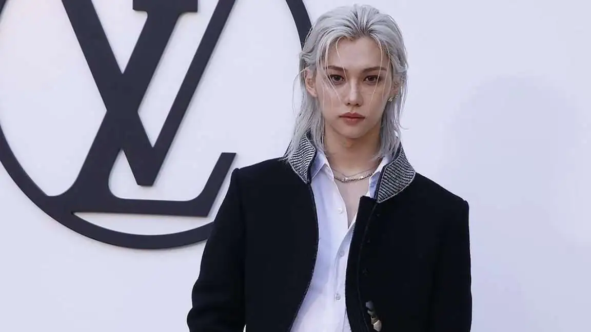 Der Blick von Stray-Kids-Mitglied Felix auf das Event „Louis Vuitton ...