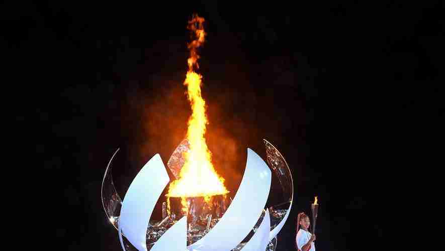 Ce qu'il faut savoir sur Jin de BTS et le relais de la flamme olympique